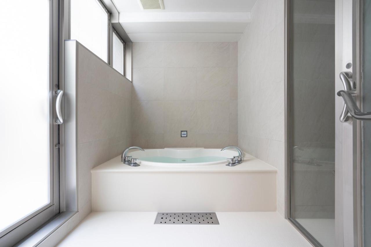 Hotel Hisoca Ikebukuro Токио Экстерьер фото